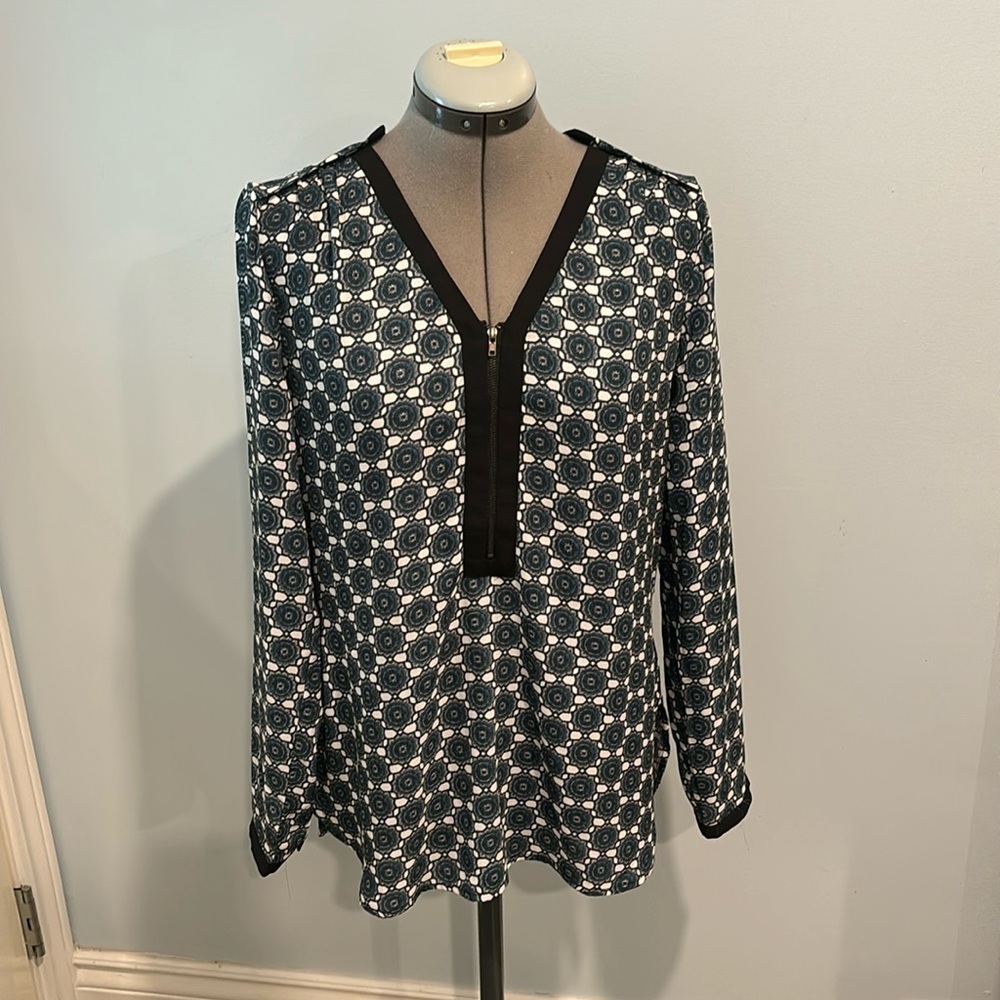 Suzy Shier long sleeve abstract floral print blouse sz small